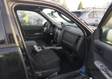 2010 Ford Escape Xlt z USA, uszkodzony, nr VIN 1FMCU0DG5AKA13305